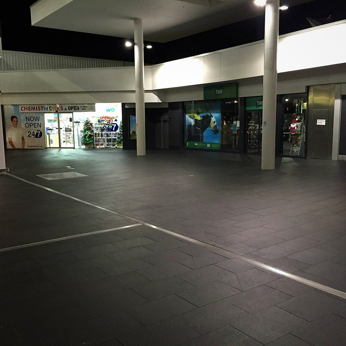 Stockland Wetherill Park Shopping Centre — surface cleaning and sealing by CityShine