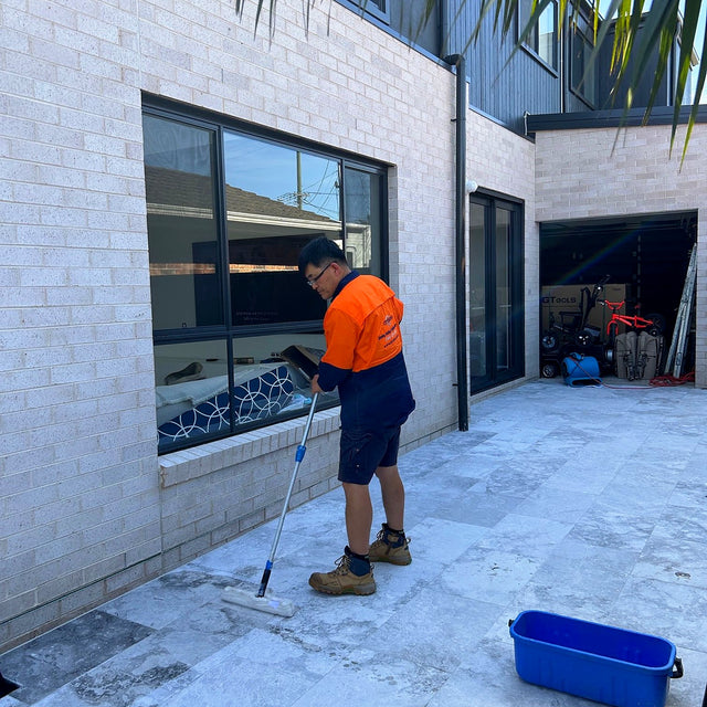 Pool Surround Cleaning, Sealing and Caulking, Lugarno - project photo 3
