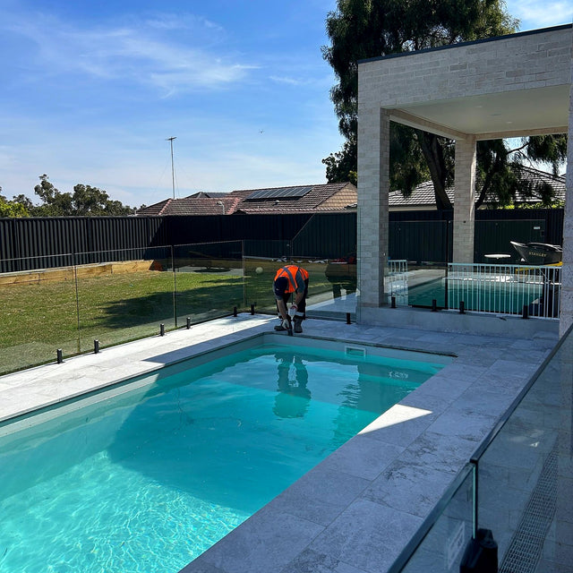 Pool Surround Cleaning, Sealing and Caulking, Lugarno - project photo 5