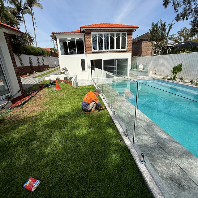 Pool Surround Cleaning, Sealing and Caulking, Croydon - project photo 2