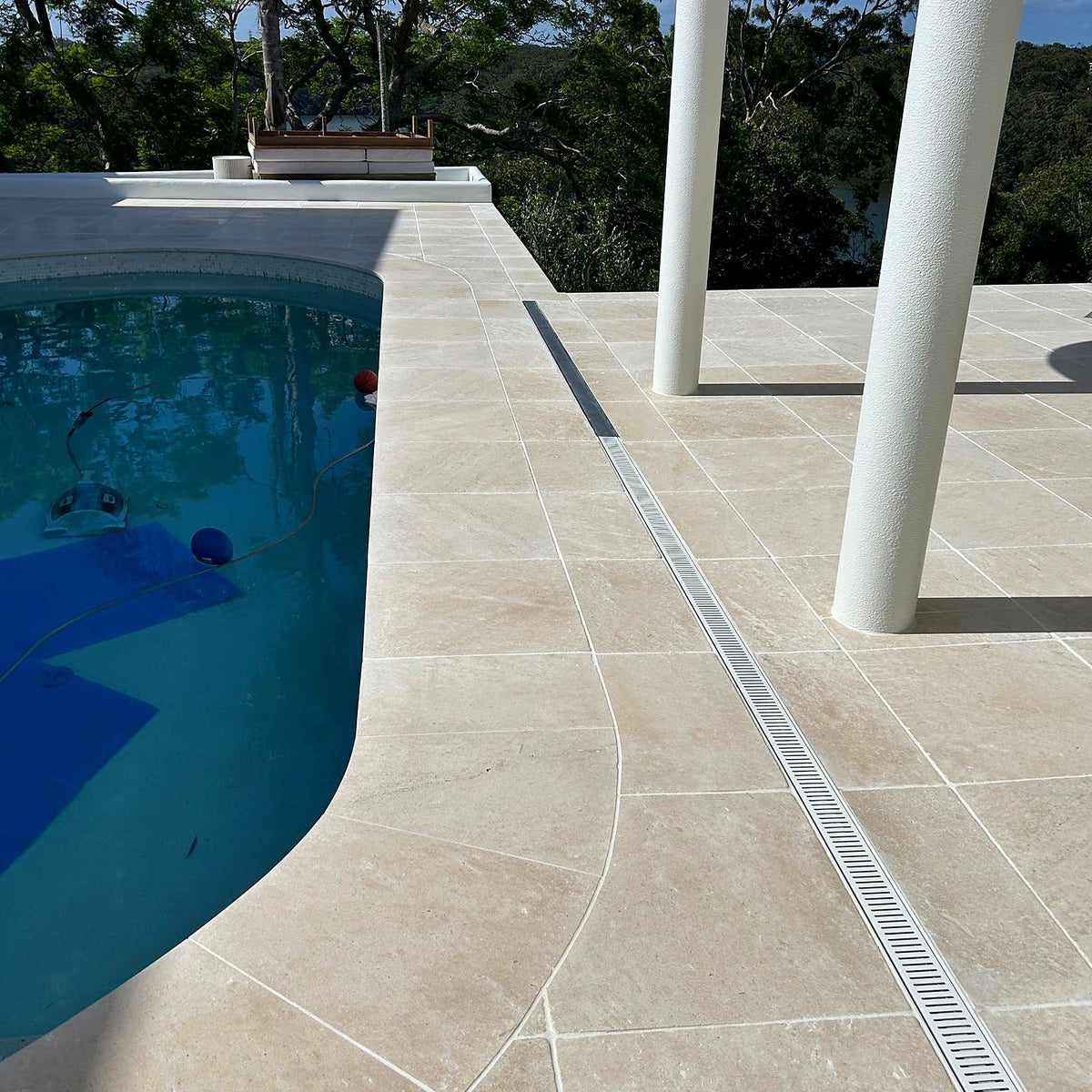 Limestone Pool Surround Cleaning and Sealing - Lugarno - project photo 1