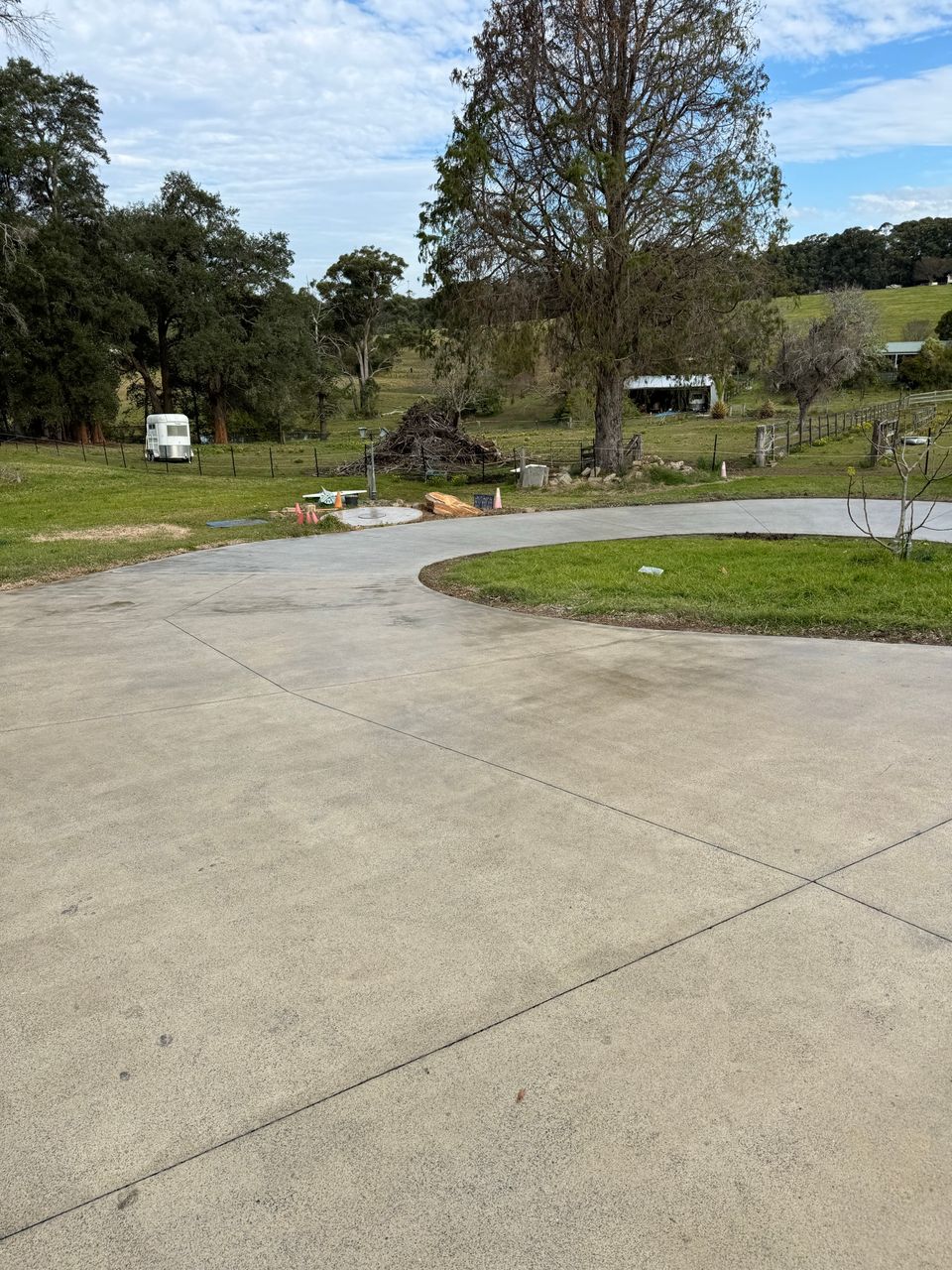 Concrete Driveway Cleaning and Anti-Slip Sealing - Arcadia