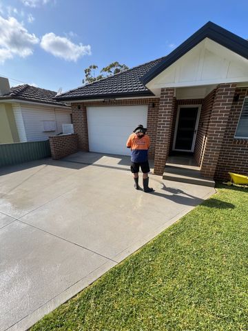 Concrete Driveway Cleaning and Anti-Slip Sealing - Ermington - project photo 7