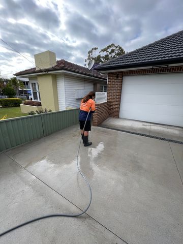 Concrete Driveway Cleaning and Anti-Slip Sealing - Ermington - project photo 9