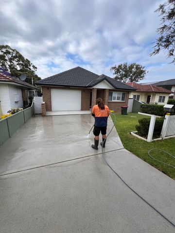 Concrete Driveway Cleaning and Anti-Slip Sealing - Ermington - project photo 10